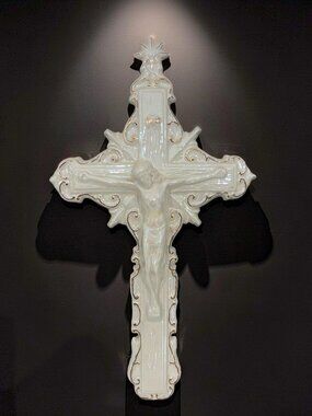 Duncan Molds Decorative Pearlescent Crucifix with Gold Detail 13-1/2" Tall